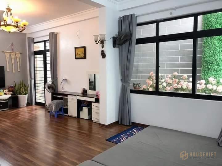 Bán gấp nhà Quỳnh Mai, nhà ngõ thoáng 3 gác tránh xe máy, 36m2, 2,8 tỷ