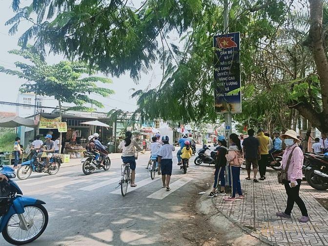 Đất sau chợ Rạch Kiến đối diện trường học SHR ngân hàng hổ trợ 70%