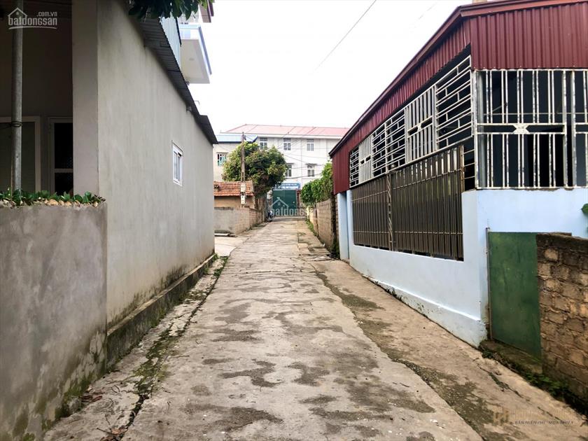 Gia đình cần bán gấp 491m2 đất có nhà C4 tại tiểu khu bệnh viện 2 - Thị trấn Nông Trường Mộc Châu