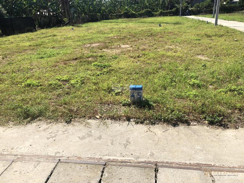 Cần bán đất của gia đình ngoại thành Nha Trang,dt 109m2 giá 5,7tr có TL