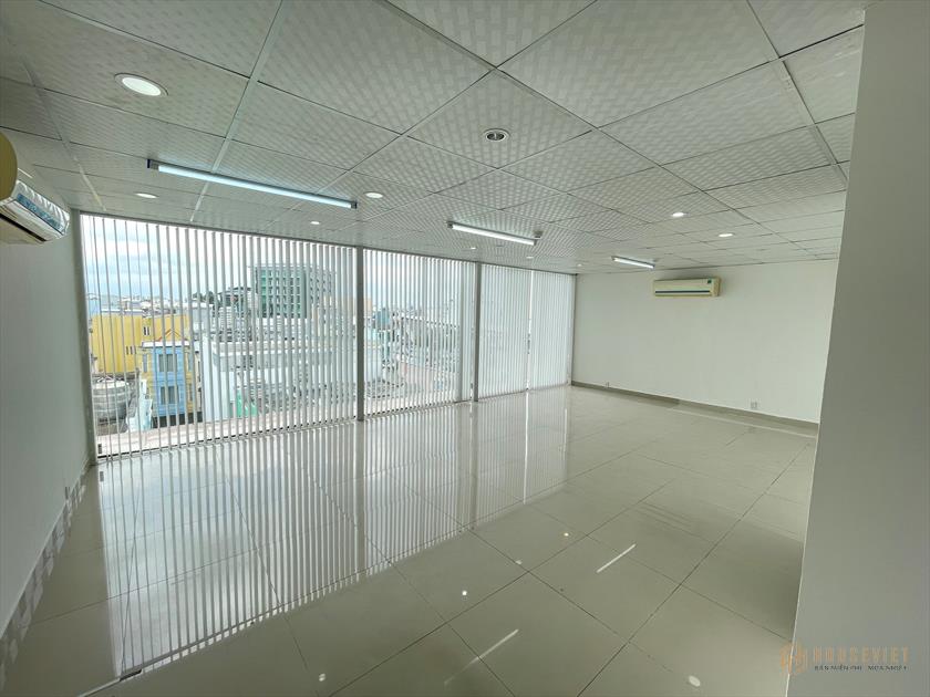 Sàn văn phòng view kính 60m2 cần cho thuê Trung Tâm Phú Nhuận
