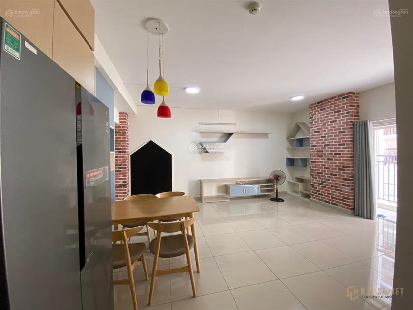 CC bán 3PN 2WC chung cư Oriental Plaza căn góc view hồ bơi