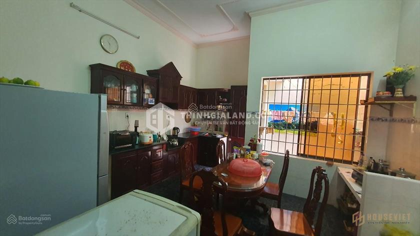 Một căn nhà cao tầng giá tốt đường Hoàng Văn Thụ còn sót lại, DT 90m2