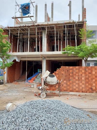 Nhà Thuận An , 1 trệt 2 lầu , SHR dân cư hiện hữu thanh toán 850tr nhậ