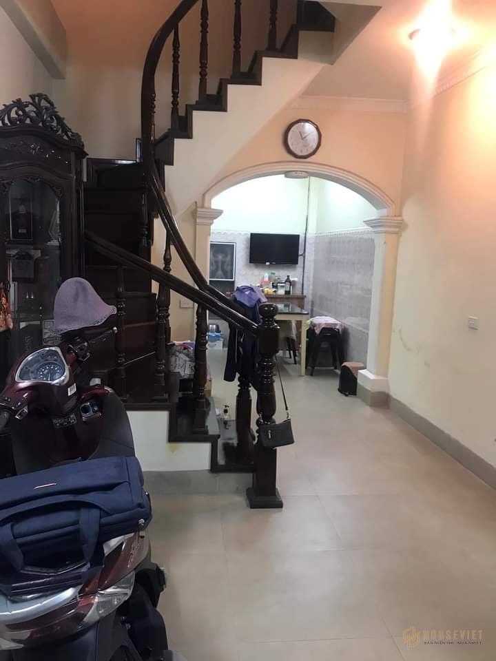 Bán nhà Định Công Thanh Xuân 35m2*4T, cách ô tô tránh 50m giá 3.1 tỷ