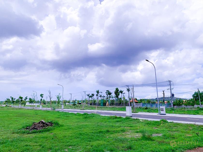 ĐẤT THỔ CƯ MẶT TIỀN DT765 GẦN CÔNG TY DONGIN, KCN ĐÁ BẠC THUẬN TIỆN XÂY TRỌ MUA BÁN KINH DOANH