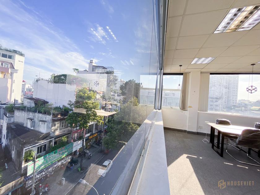 Cho thuê văn phòng view full kính Trần Quang Khải, Quận 1, DT 75m2