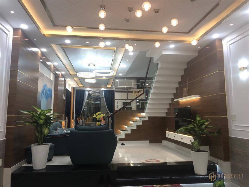 Bán nhà 3 lầu đường 81 khu tân quy đông P tân phong Q7