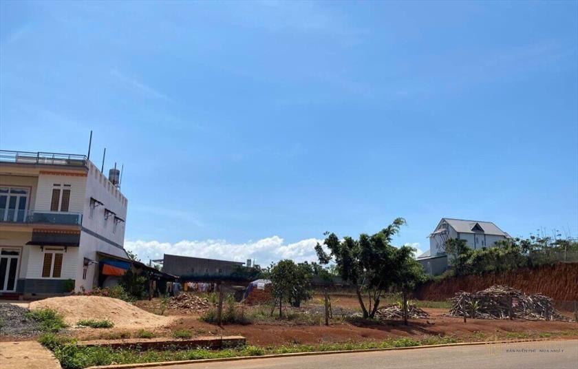 Bán nhanh gần 700m2 đất thổ cư, đường nhựa lớn gần chợ Lộc An