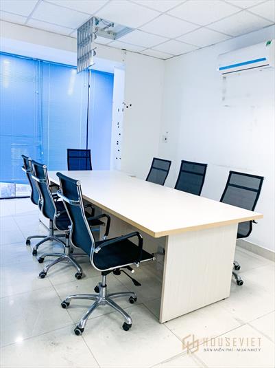 Cho thuê văn phòng nhỏ 35m2 view kính đẹp đường CMT8, Quận 3