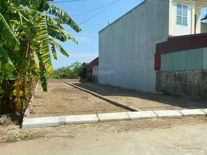 Duy nhất 1 lô f0 90m2 cách chợ 50m mặt đường nhựa 7m giá chỉ 740tr