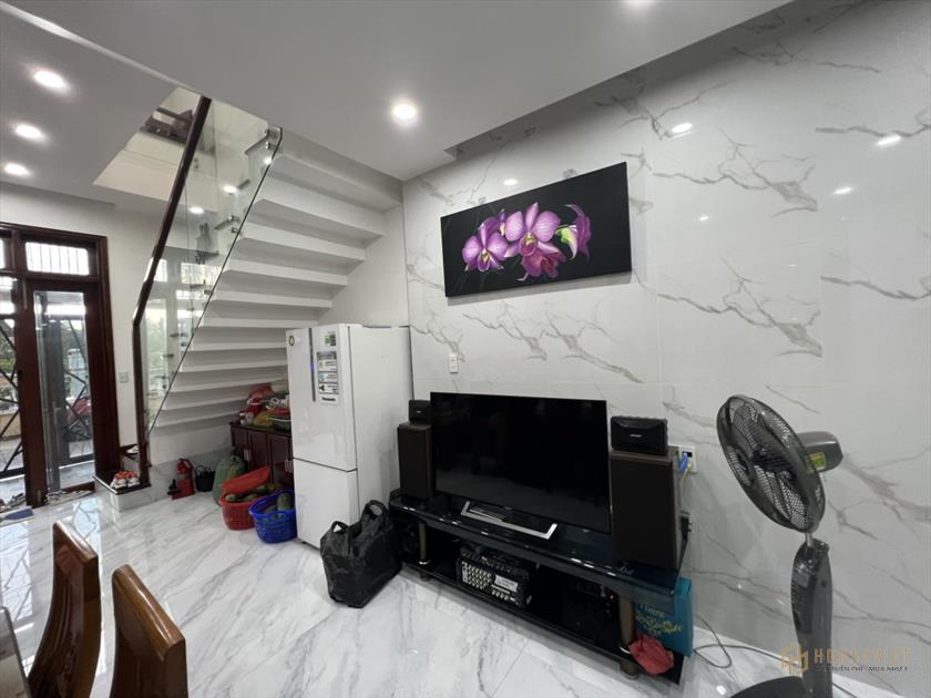 Bán rẻ nhà mặt tiền Nguyễn Mậu Tài, Hoà Xuân 120m2 - Giá chỉ 6.2 tỷ.
