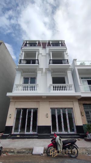 Bán nhà phố 4 tầng đối diện chợ đang được thi công xây dựng, 300m2 sàn