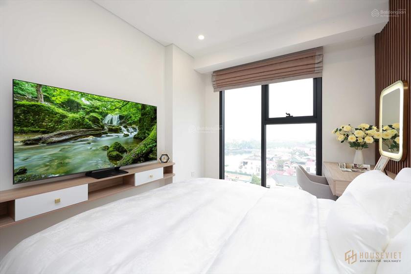 Bán giá cắt lỗ căn hộ Văn Quán 3 ngủ view hồ diện tích 112m2 siêu đẹp