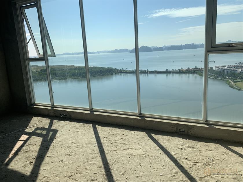 Bán chung cư giá rẻ view vịnh Hạ Long giá 18 triệu/m2