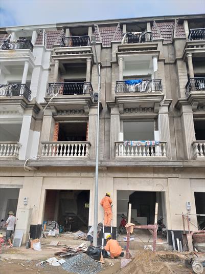 CĂN GÓC 2 MẶT TIỀN PHAN VĂN NĂM - CHỢ BÌNH MINH