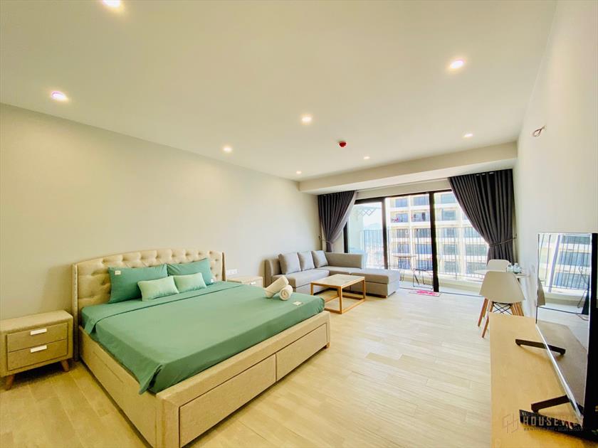 Studio Gold Coast Nha Trang view biển, giá ngộp: 2,3 tỷ, full nội thất