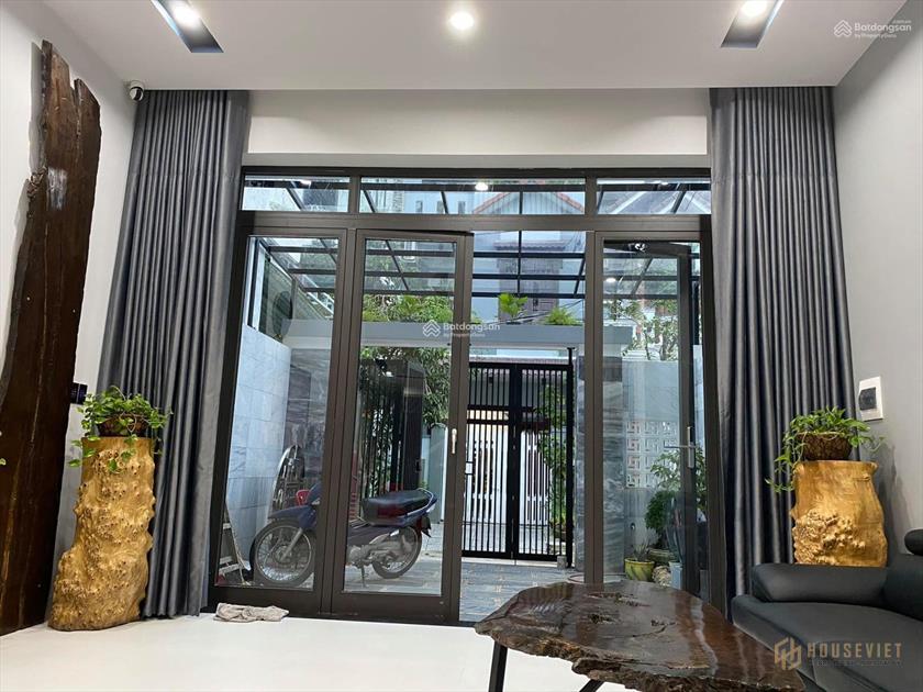 Ngột lắm rồi cần bán gấp nhà mặt tiền đường số 8 sát Quốc Lộ 13