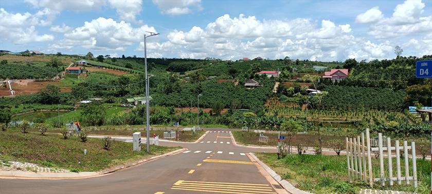 Đất thổ cư Bảo Lộc view đồi núi, đường nhựa xe tăng
