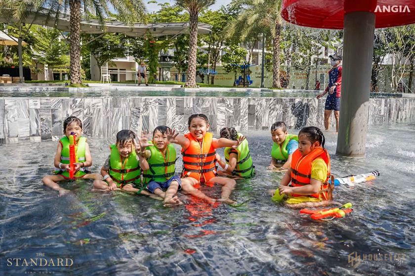 Nhà Phố Biệt Lập Chuẩn Resort Gần VSIP - SHR TT 1Ty4 Nhận Nhà Ngay