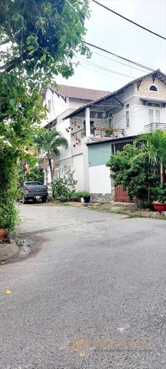 Nhà đẹp HXH 90m2 Gần VinCom Lê Văn Việt Ngang 5m