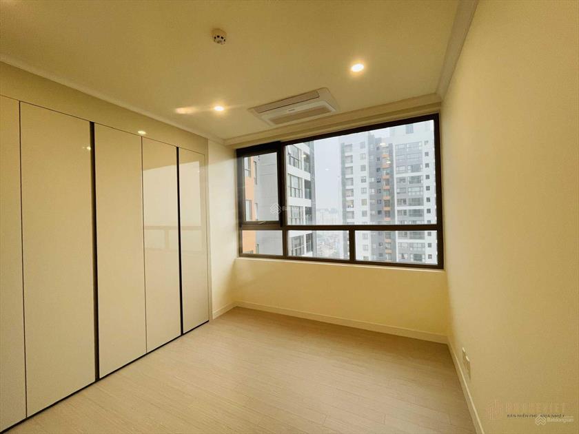 CẦN BÁN CĂN HỘ 3 PHÒNG NGỦ TẦNG CAO, SỐ ĐẸP CHUNG CƯ STARLAKE