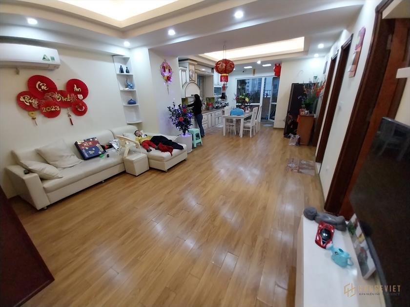 Bán CHCC 100m2, 3 ngu, 2 wc, view quang truong GoldMark, Hồ Tùng Mậu !