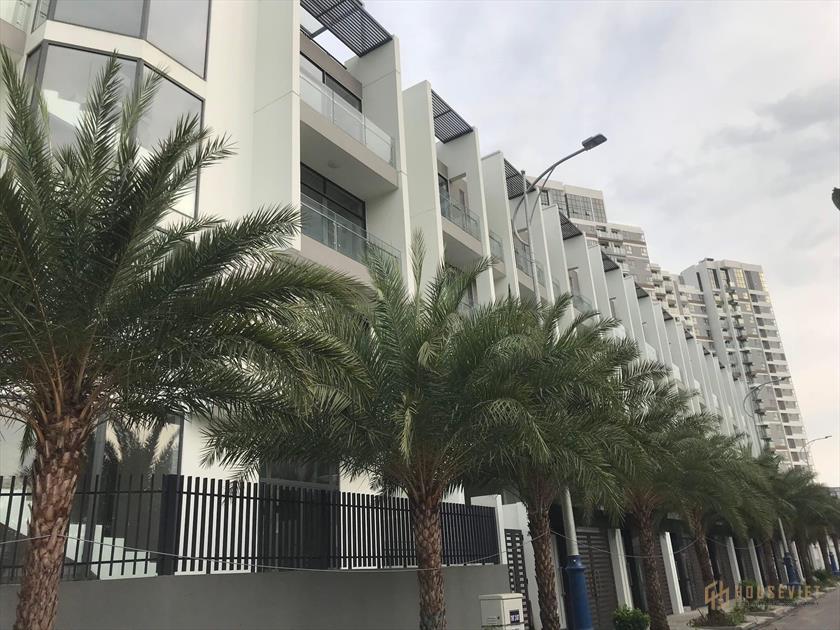 Bán nhà phố compound quận 2 tại Precia Riverside
