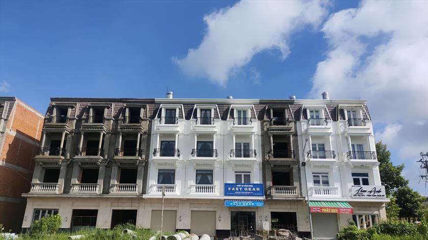 Chợ và nhà phố thương mại Thị xã Bình Minh - Mặt tiền chợ Bình Minh