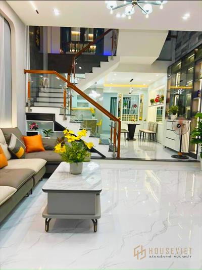 Siêu Phẩm đường Núi Thành, Oto vào nhà, sát Mặt Tiền. 57m2, chỉ 4.4 tỷ