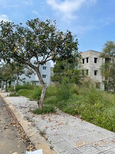 BÁN GẤP LÔ ĐẤT 160M2 NGAY LÀNG SEN, GẦN KCN LÊ MINH XUÂN 3, FULL THỔ