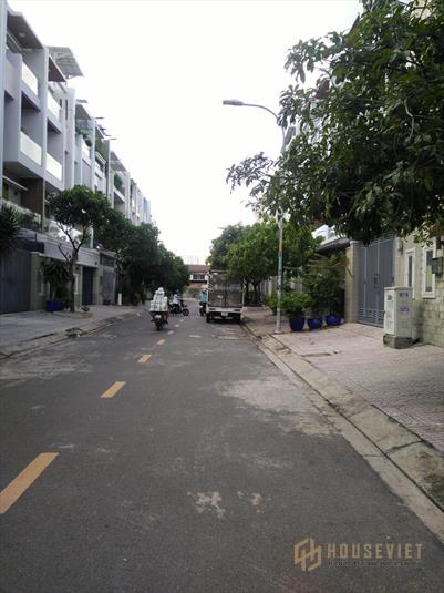 Vip Quận 6! Nhà (5x24m) bao đẹp, 3 lầu khu cao cấp, đường 12m