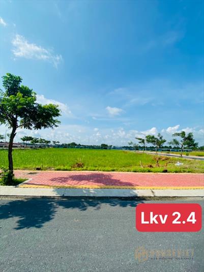 Cần tìm chủ cho lô đất vườn vuông vắn cực đẹp giá đúng 13.5tr/ m2 SHR