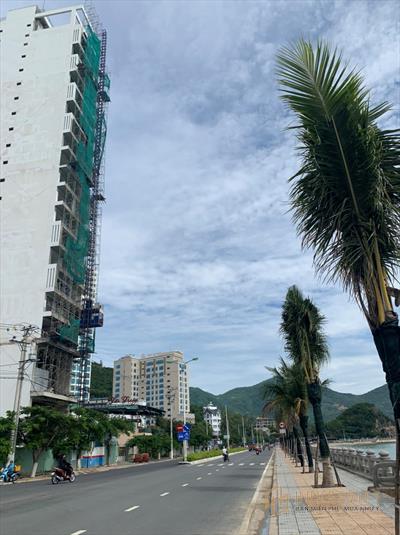 Khách Sạn đang xây dựng mặt Biển - Nha Trang