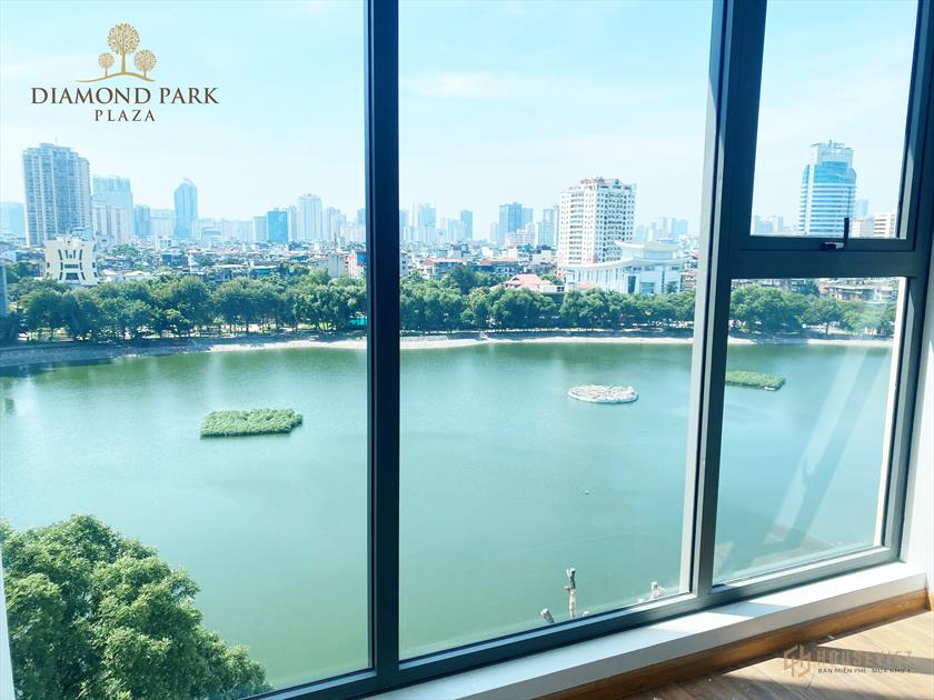 Bán căn góc 3 phòng ngủ BRG Láng Hạ ban công nhìn ra hồ Thành Công